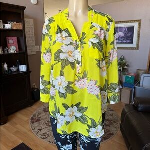 DNA couture yellow floral 3/4 roll tab sleeves Vneck blouse-size L